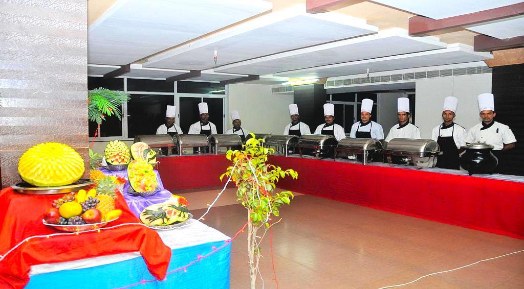 Hotel Central Park Ongole Esterno foto