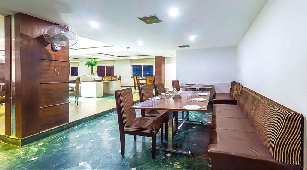 Hotel Central Park Ongole Esterno foto
