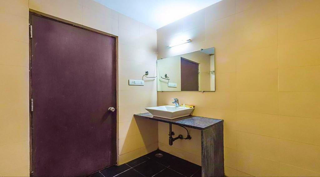Hotel Central Park Ongole Esterno foto