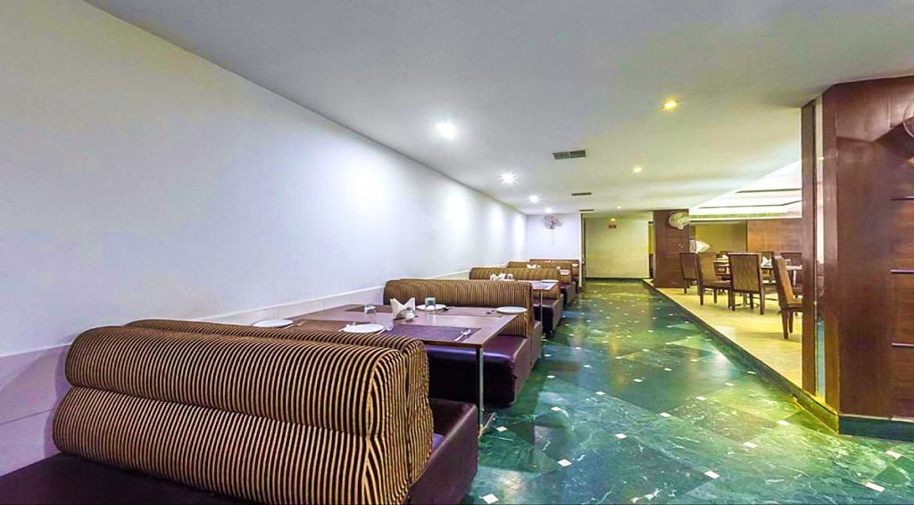 Hotel Central Park Ongole Esterno foto