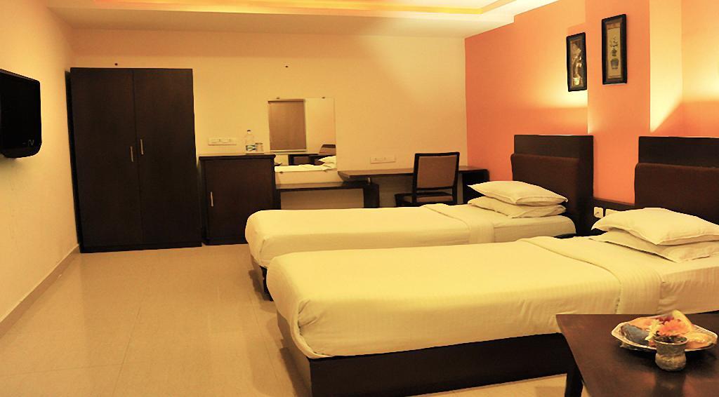 Hotel Central Park Ongole Esterno foto